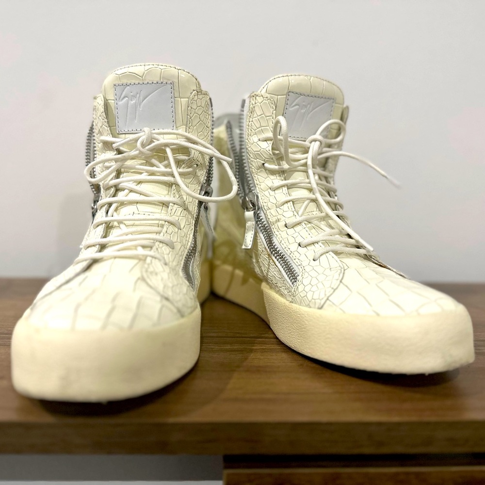 Giuseppe Zanotti Men's White High-Top Snakeskin Sneaker Shoe